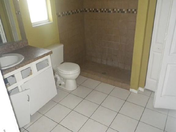 4th image of 1051 Euclid Ave