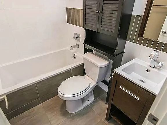 5th image of 96 Diamond St APT 2A