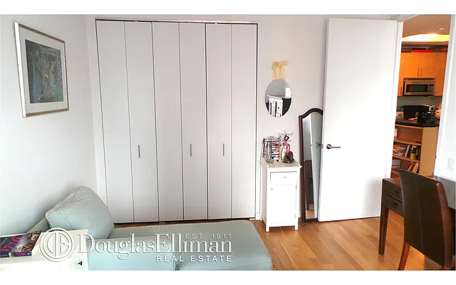 Rented by Douglas Elliman | media 39