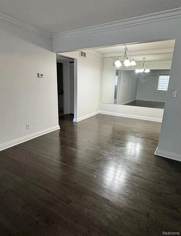 1 bed, 782 sqft, $1,300 — Photo 3