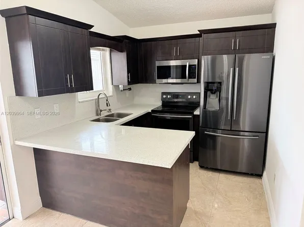 2854 W 75th Ter, Hialeah, FL 33018