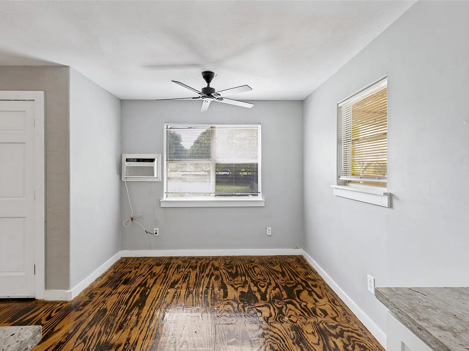 4 bed, 3.0 bath, 2150 sqft, $2,900 — Photo 3