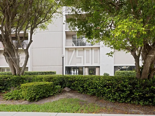 17500 N Bay Rd #S301, Sunny Isles Beach, FL 33160