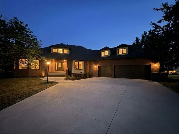 6220 Highland Dr, Joplin, MO 64804