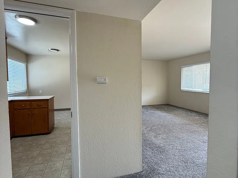 1551 Alta Glen Dr — Photo 8