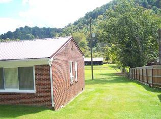 1046 Baptist Valley Rd, Cedar Bluff, VA 24609