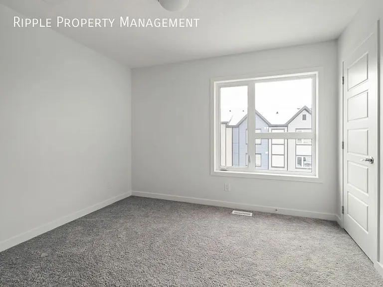 391 Belmont Ave SW — Photo 6