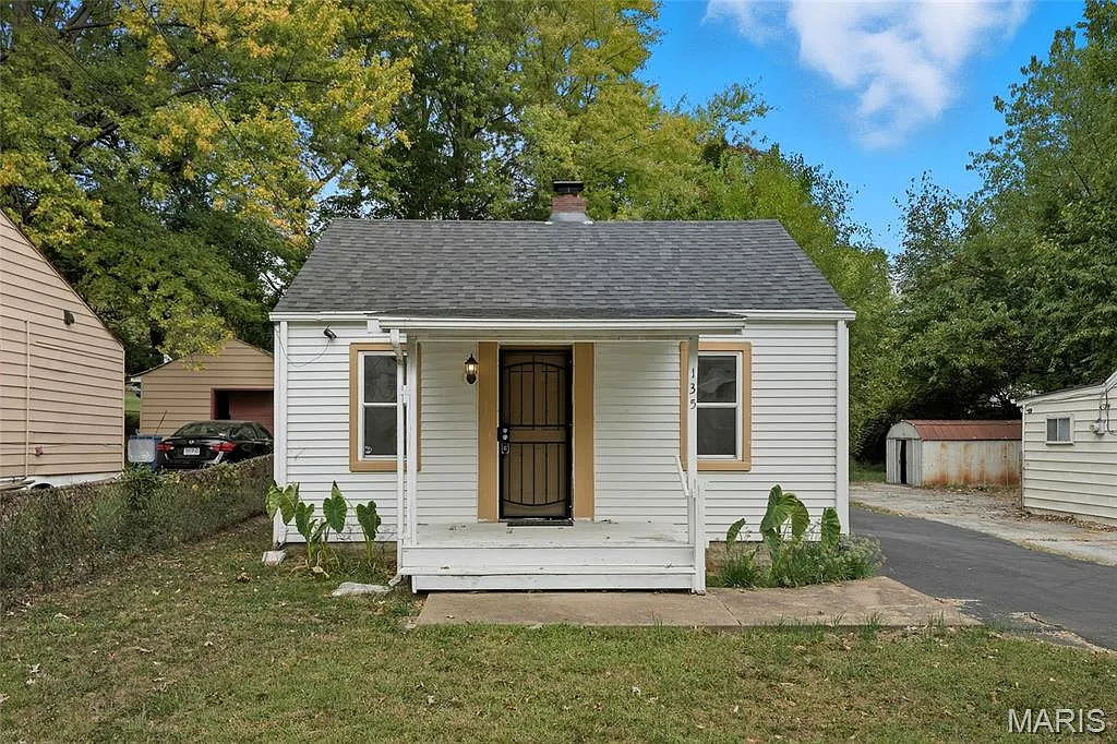 135 Grether Ave photo 1