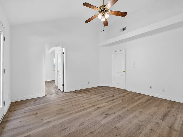 10291 N Whitney Ave — Photo 29