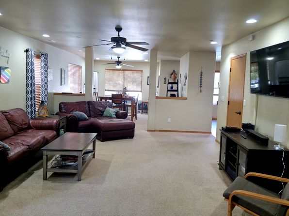 1276 Burnside Pl, Dupont, WA 98327