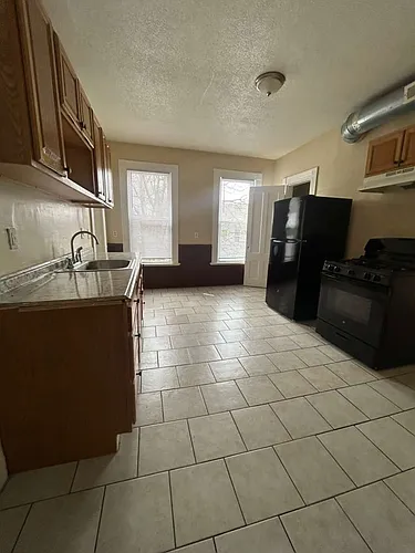 92 Sylvan Ave Photo 1