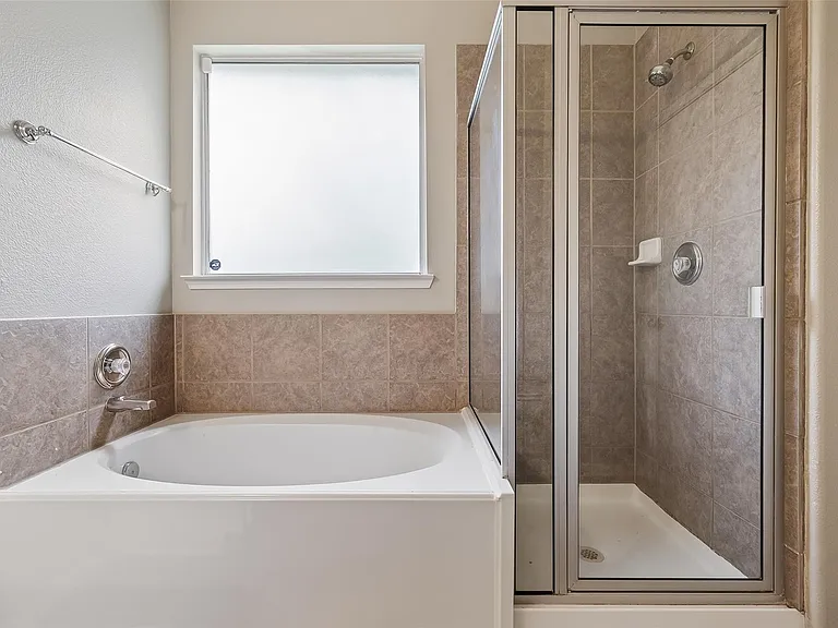 6431 Applewood Forest Dr — Photo 25