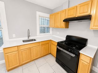 814 S 17th St #1, Newark, NJ 07108