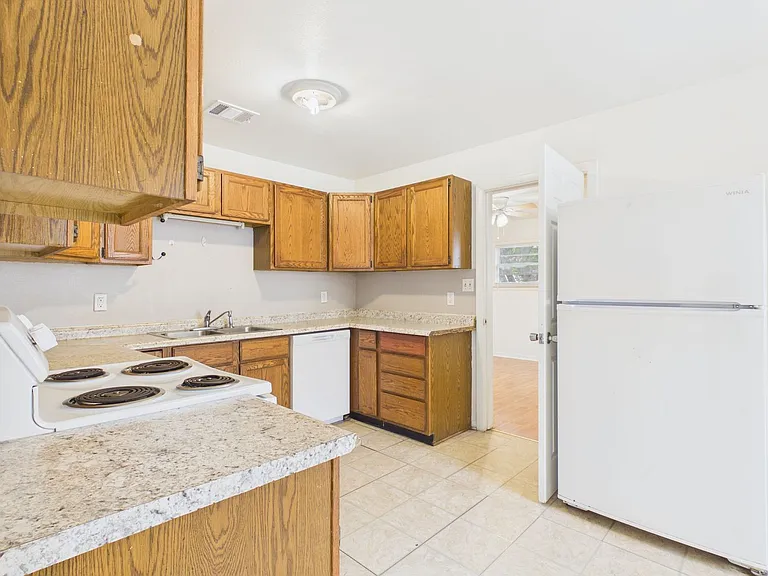 4308 S Jackson St — Photo 7