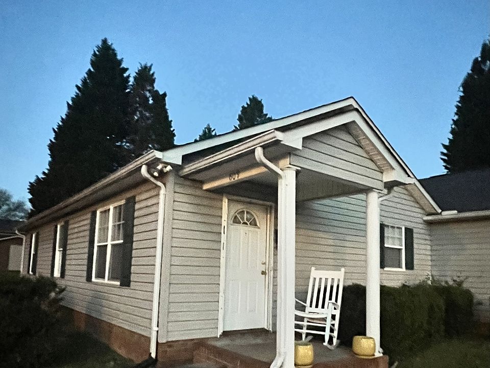 1st image of 609 S Craige St