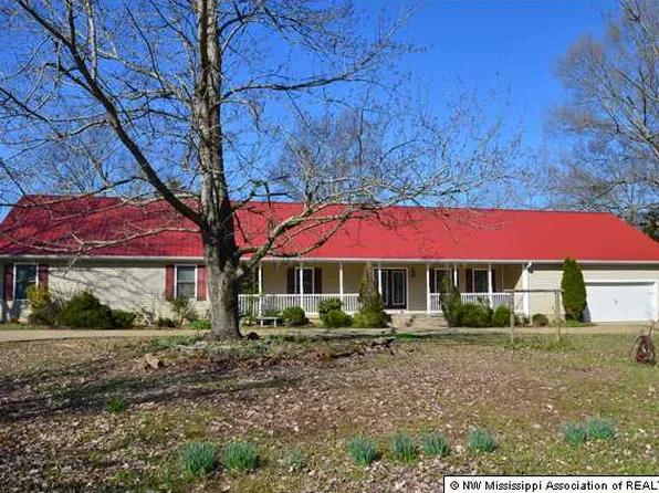 479 Peppertree Ln, Senatobia, MS 38668