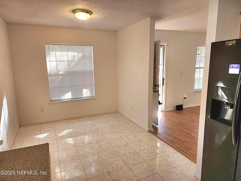 2345 W 15th St — Photo 4