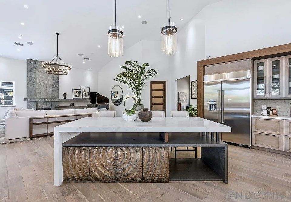 1st image of 1240 Berryman Cyn