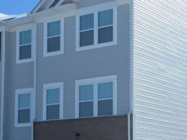 2707 McHenry Dr, Columbus, OH 43207