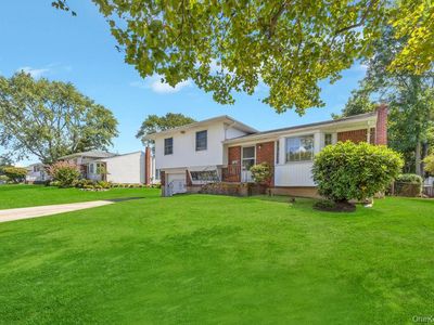 196 Haypath Road, Old Bethpage, NY, 11804