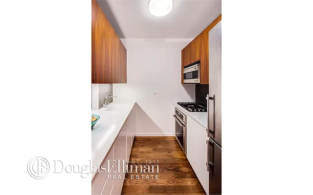 Sold by Douglas Elliman | media 17