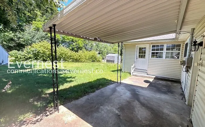 1407 Cloverdale Cir — Photo 22