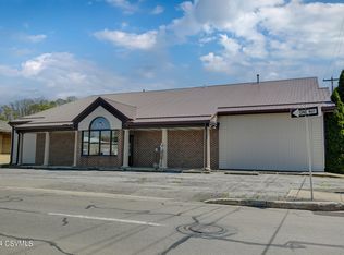301 N Arch St, Milton, PA 17847