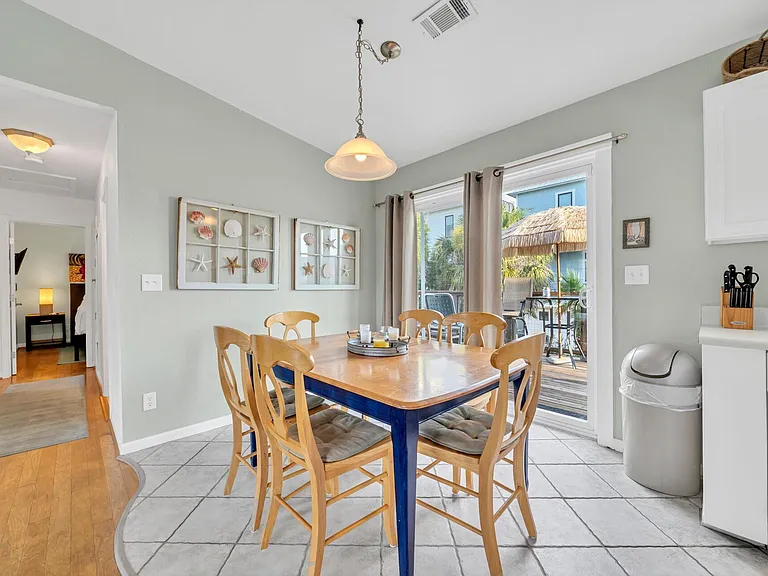 19 Daytona St — Photo 13