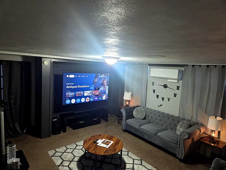1050 6th Ave #1 — Photo 7
