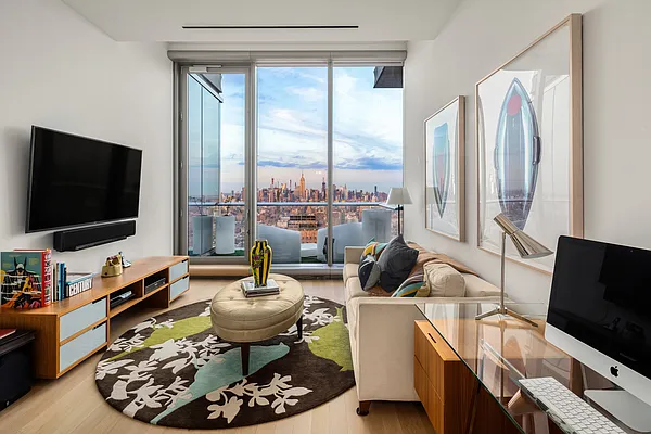 Sold by Compass | media 16