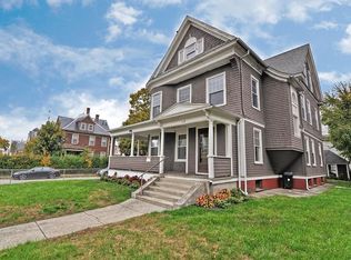 128 Vernon St, Worcester, MA 01610