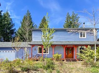 1533 W A Barr Rd, Mount Shasta, CA 96067