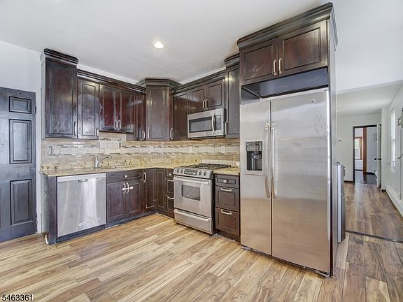 5th image of 503 Franklin St