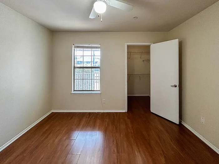 1126 Avenue A #201 — Photo 3