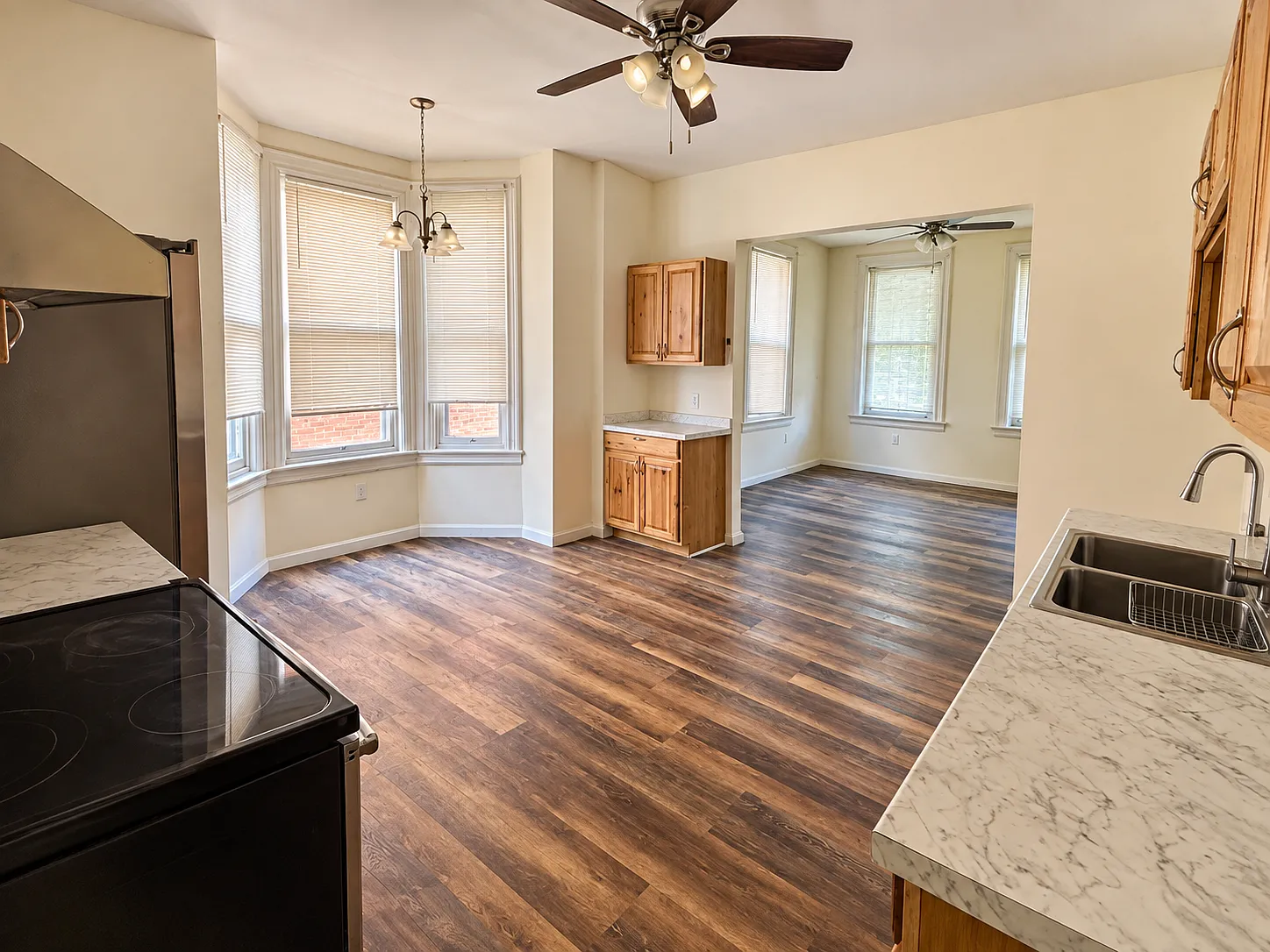 2 bed, 1.0 bath, 720 sqft, $1,250 — Photo 3
