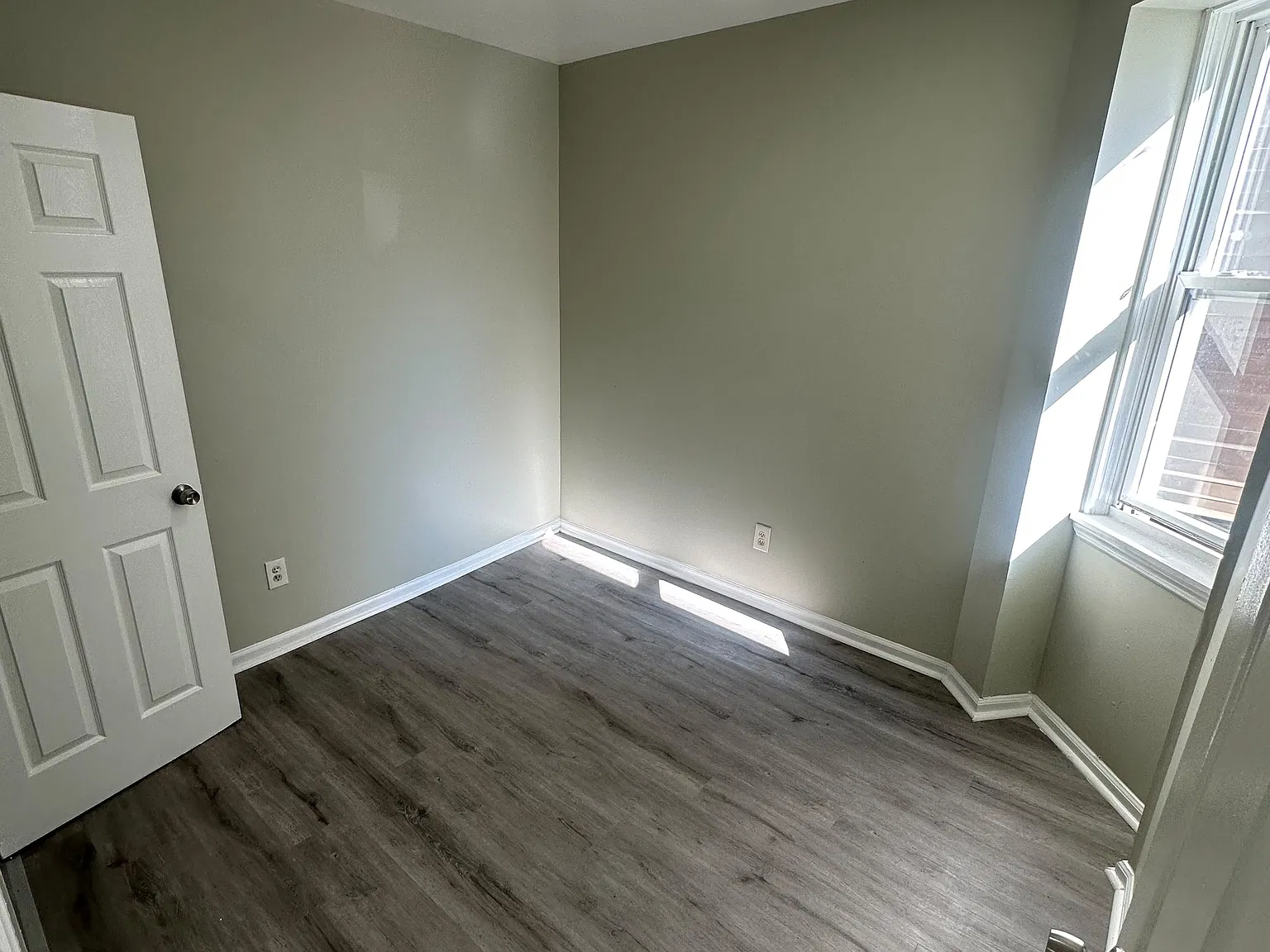 4 bed, 1.5 bath, $2,350 — Photo 3