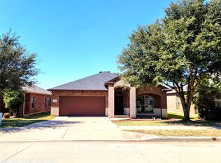 912 Iona Dr, Fort Worth, TX 76120