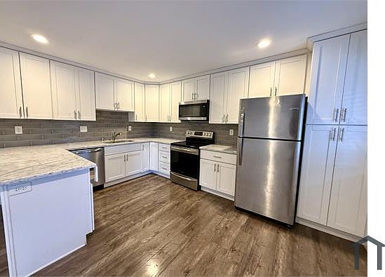 1st image of 791 Farm Dr APT 3