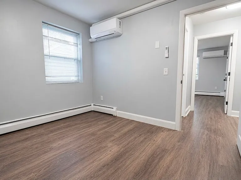 225 S Main St #6 — Photo 6