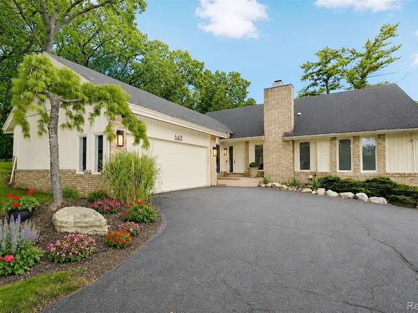 6401 Apple Grove Ln, Bloomfield Hills, MI 48301