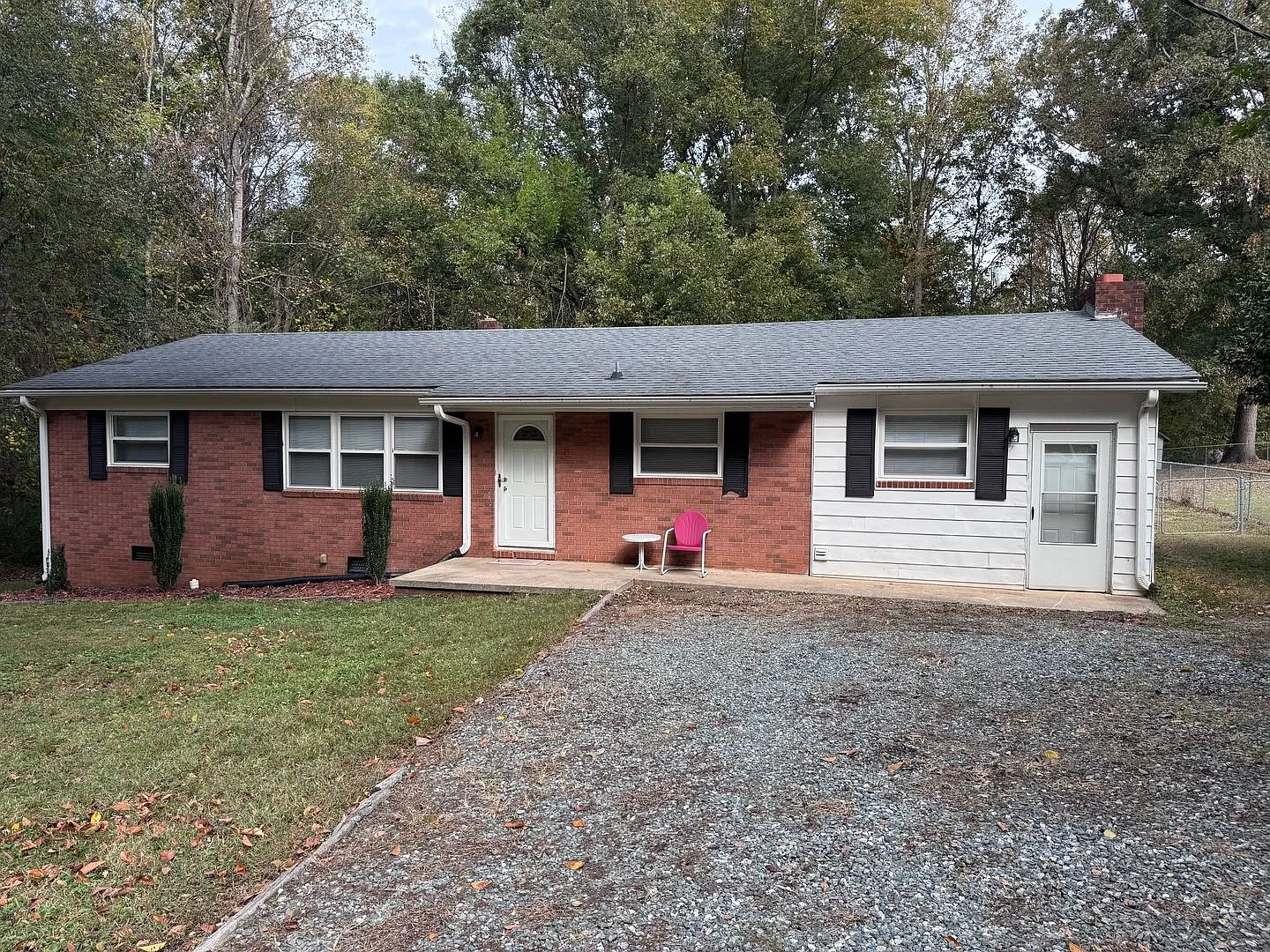 4 Bed, 2 Bath Home located in Ramseur — Photo 1