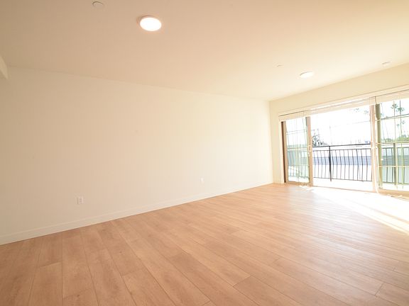 2nd image of 4543 Finley Ave #203