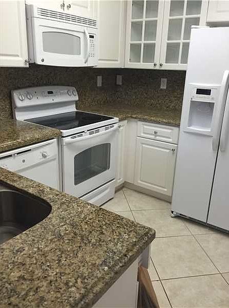 2nd image of 915 SW 143rd Ter