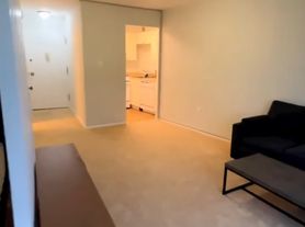 1111 University Blvd W