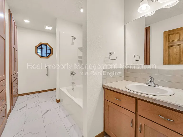 1868 S White Oak Ave — Photo 7