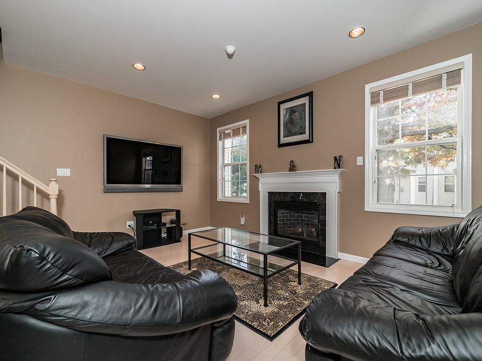 332 Wilshire Dr Nutley, NJ, 07110 Apartments for Rent Zillow