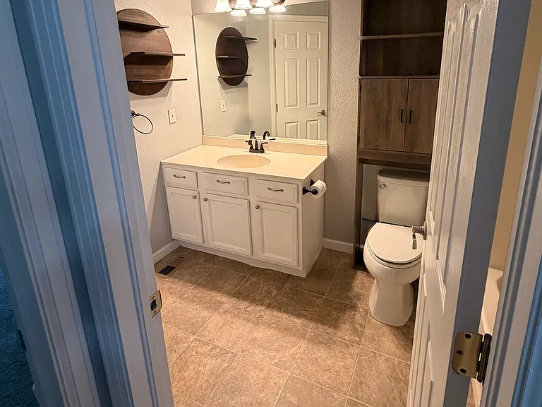 2031 Oakcrest Cir — Photo 17
