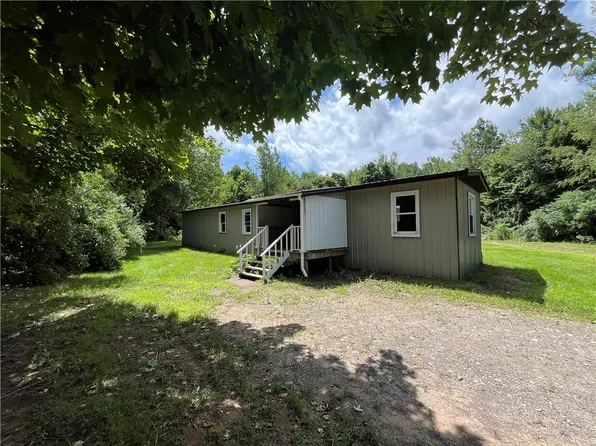 9416 York Settlement Rd, North Rose, NY 14516