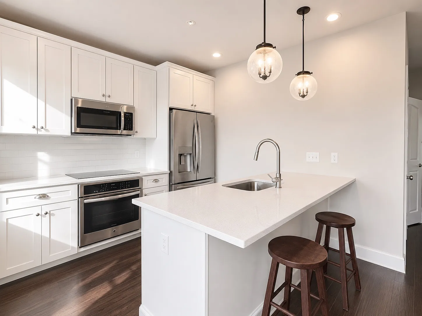 2 bed, 1372 sqft, $3,500 — Photo 2