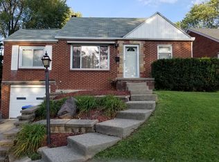 413 Sewell Dr, Oregon, OH 43616